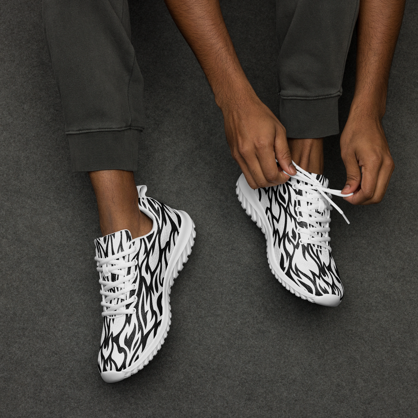 Men’s pattern athletic shoes