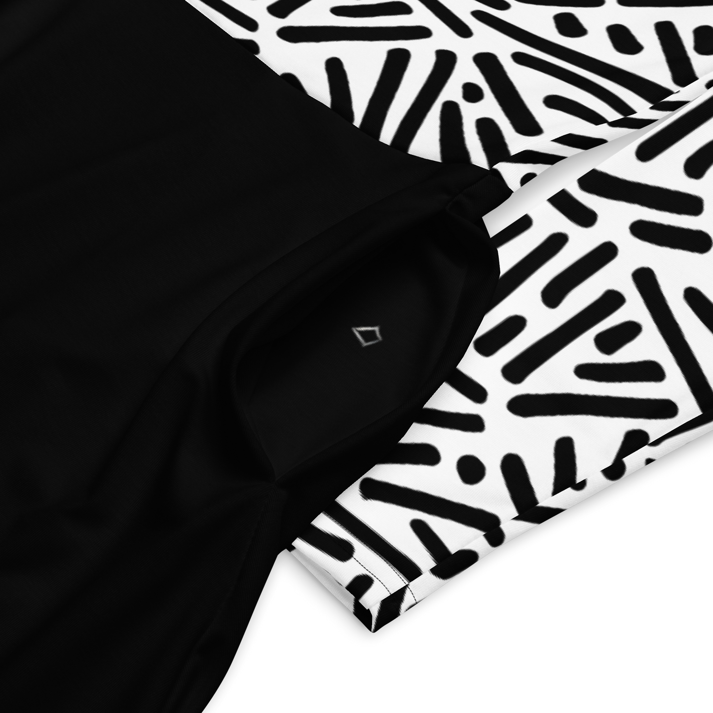 Black white pattern long sleeve midi dress